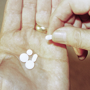 MakeSureYourDentistKnowsYoureTakingDailyAspirin