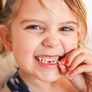 SafelyRemoveaLooseBabyToothforaHappyToothFairyEncounter