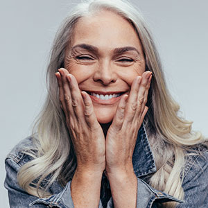 3ReasonsWhyDentalImplantsAreaSoundSmileInvestment