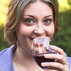 HeresHowDrinkingAlcoholCouldImpactYourDentalHealth