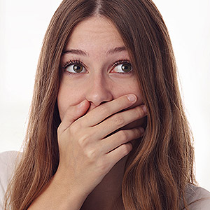 3WaystoCorrectaSmileWithMissingIncisors
