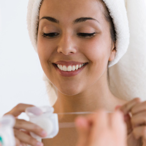 Pros and Cons for Flossing Before Brushing and Vice-Versa Pros and Cons for Flossing Before Brushing and Vice-Versa