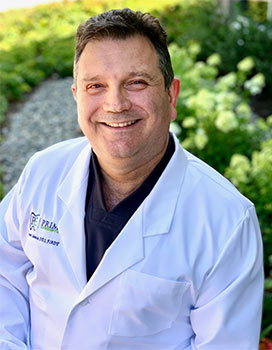 Dr. Nestor Cohenca.