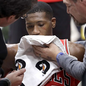 Kris Dunn Is the Latest NBA Player to Injure His Teeth on the Court