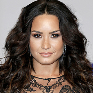 Pop Star Demi Lovato Pops Out Jay Glazer’s Tooth