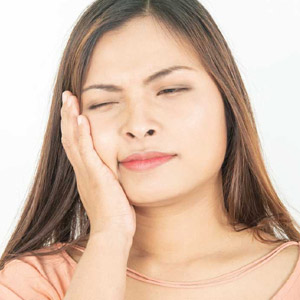 How to Avoid This Painful Condition After Tooth Extraction