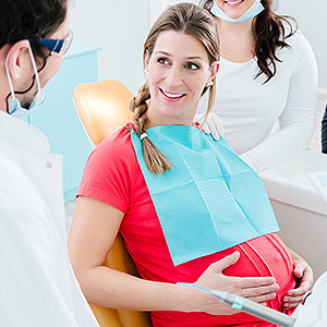 How to Keep Your Teeth and Gums Healthy During Pregnancy