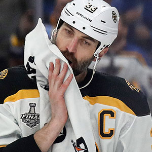 Bruins’ Zdeno Chara Breaks His Jaw During 2019 Stanley Cup